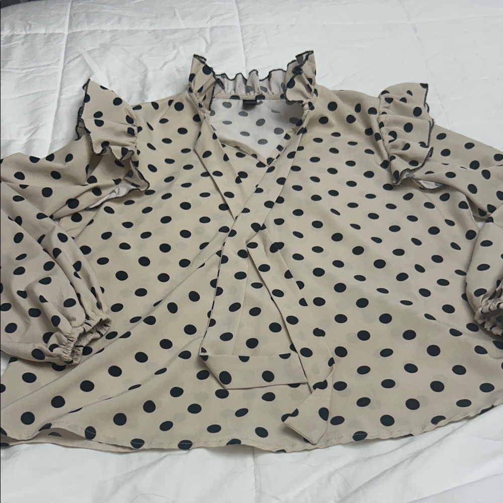 SHEIN Beige and Black Polka Dot Blouse💥